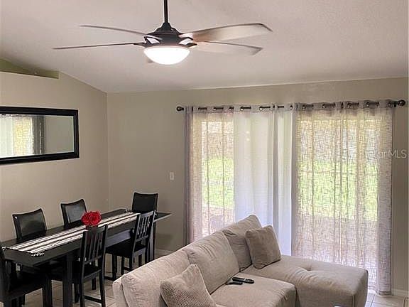 5th image of 207 Battlegrove Dr