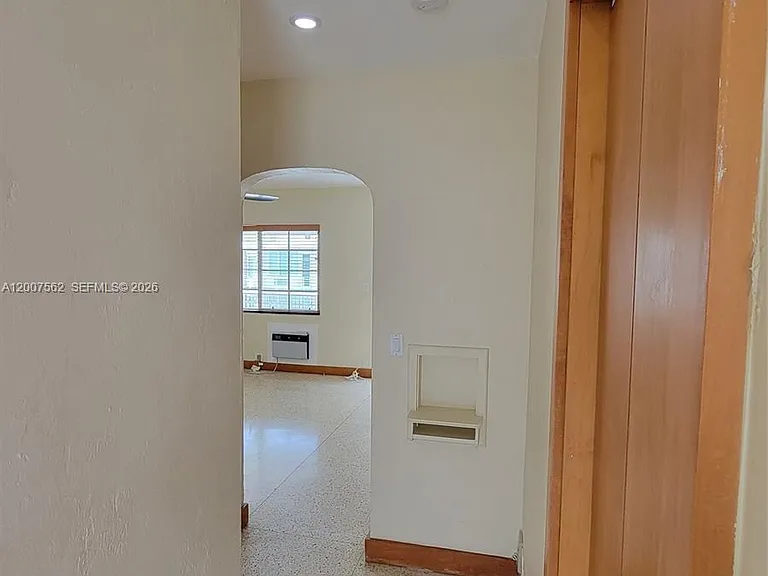 7400 Harding Ave #15 — Photo 14