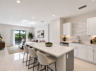 29 Palmetto Dr #9, Miami, FL 33166