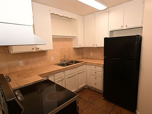 5th image of 2334 N Lamb Blvd APT A