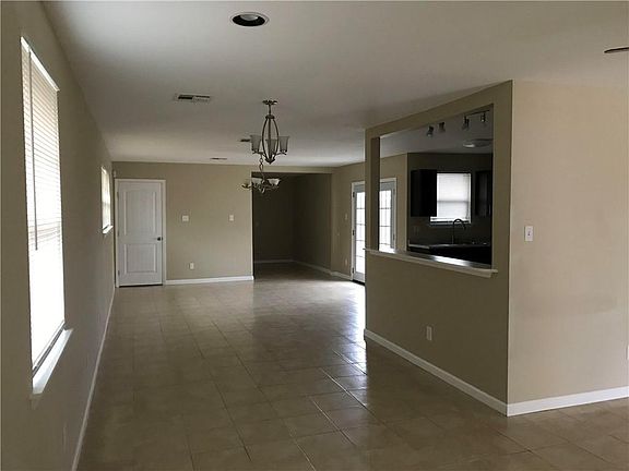 4th image of 7533 Ligustrum Dr
