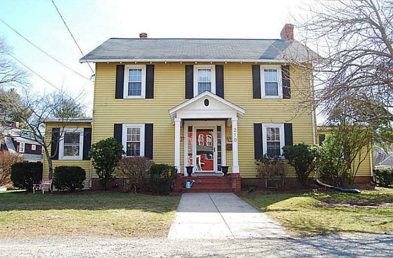 210 Pleasant St, Rumford, RI 02916 Zillow
