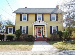 210 Pleasant St, Rumford, RI 02916
