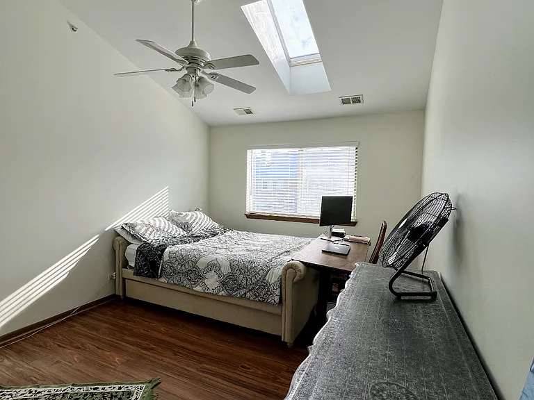 1157 E Cambria Ln S — Photo 3