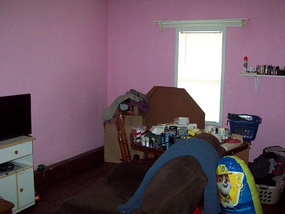 3rd image of 316 Dean Dr