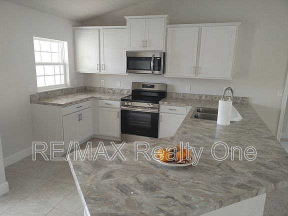 3rd image of 8398 N Jay Dr
