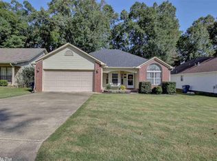 24 Garden Oaks Dr, Maumelle, AR 72113