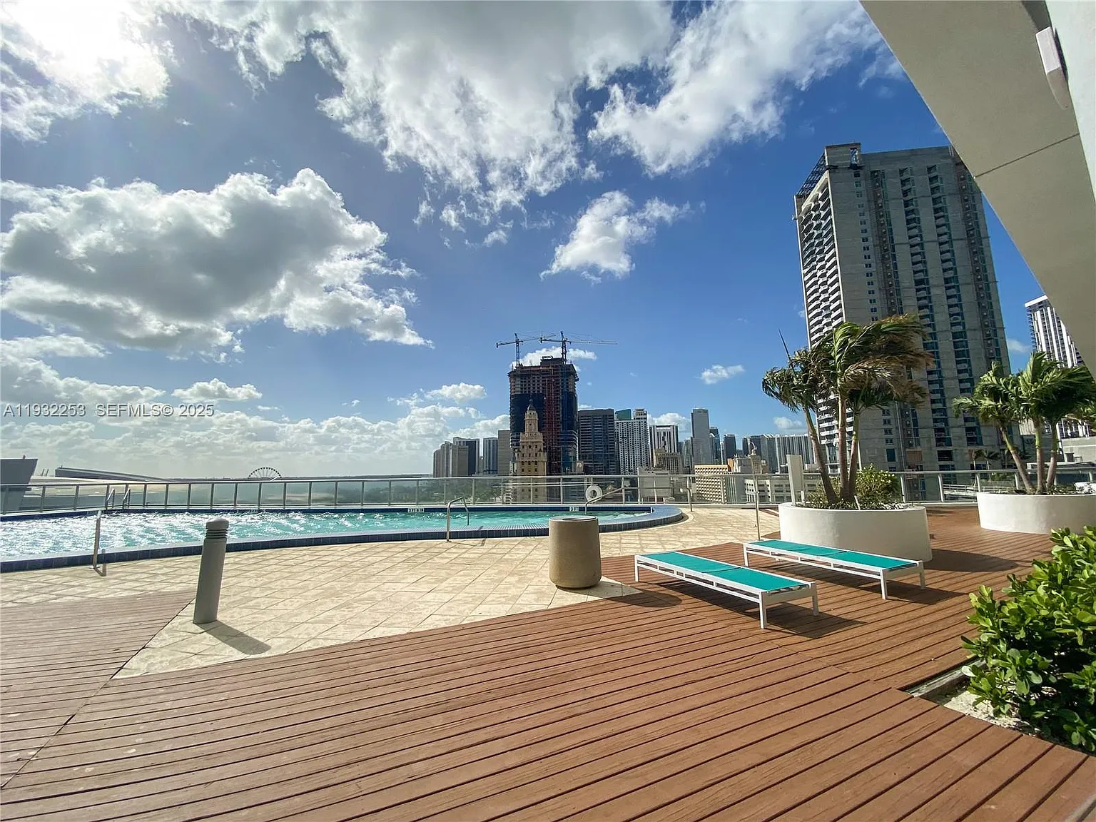 1 bed, 1220 sqft, $3,400 — Photo 2