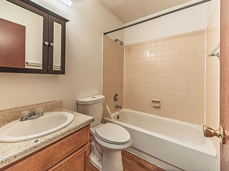 1765 Zebulon Dr #D — Photo 25