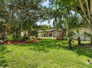 9684 SW 99th St, Miami, FL 33176