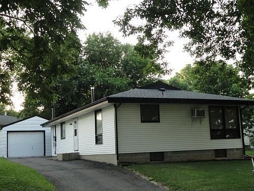 1st image of 386 Winifred St E