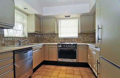 3rd image of 4987 Ponce De Leon Blvd