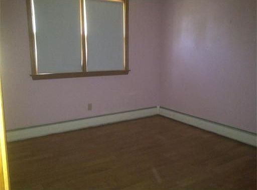 4th image of 11 Castlewood Dr