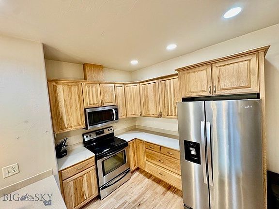 3rd image of 2378 W Beall St APT 2
