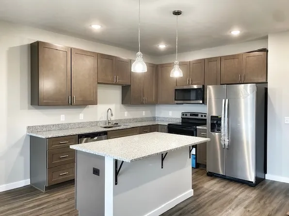 Hickman Hills Apartments