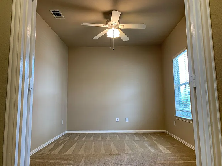 9113 Hope Dr — Photo 6