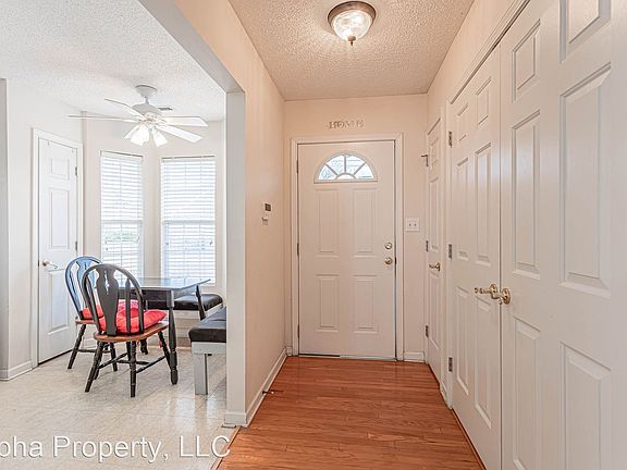 3rd image of 225 Woodruff Park Ln