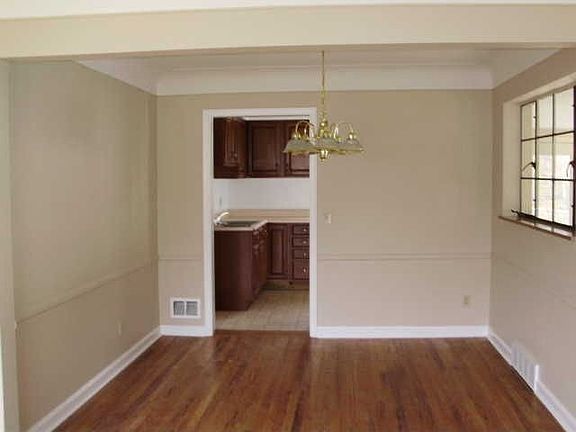 4th image of 1123 Madeleine Cir