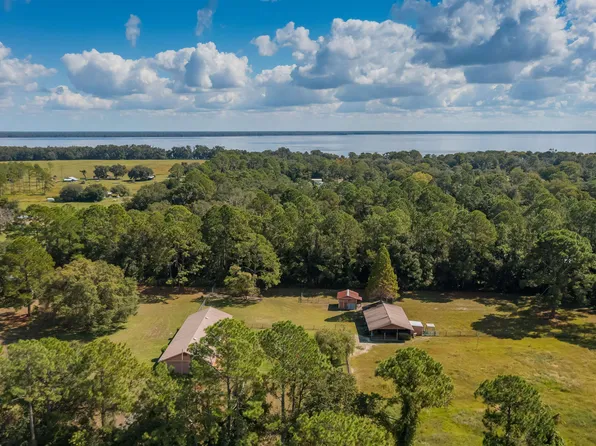 241 Pomona Landing Rd, Crescent City, FL 32112
