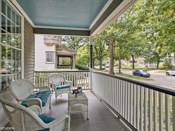 4th image of 344 N Grove Ave