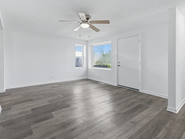 756 Woodruff Ave — Photo 4