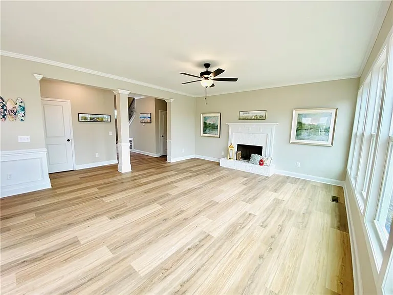 6960 Diana Cir — Photo 10
