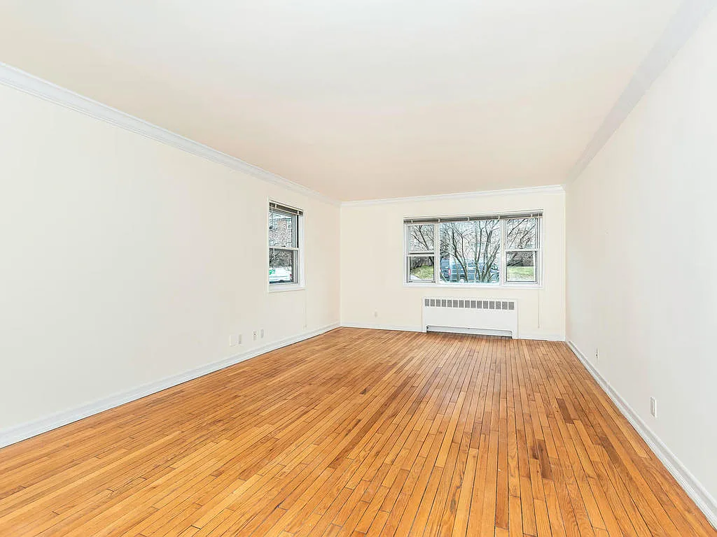 Building Photo - 30 S Broadway #L4