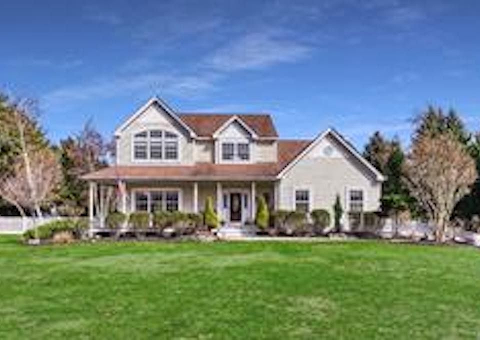 1st image of 1450 Laurel Ave