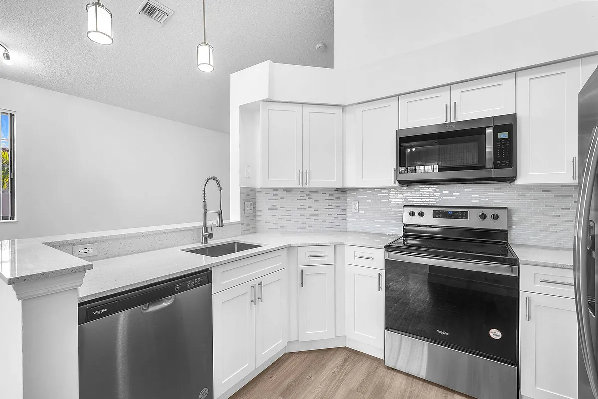 Building Photo - The Enclave At Delray Beach