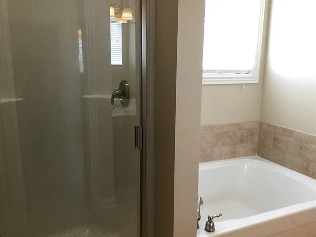 106 Spencer Spgs — Photo 8
