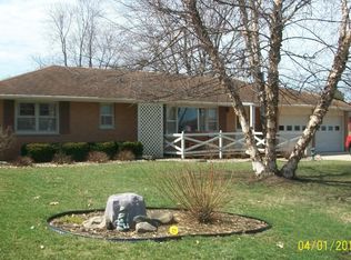 301 Clayton Dr, Watseka, IL 60970