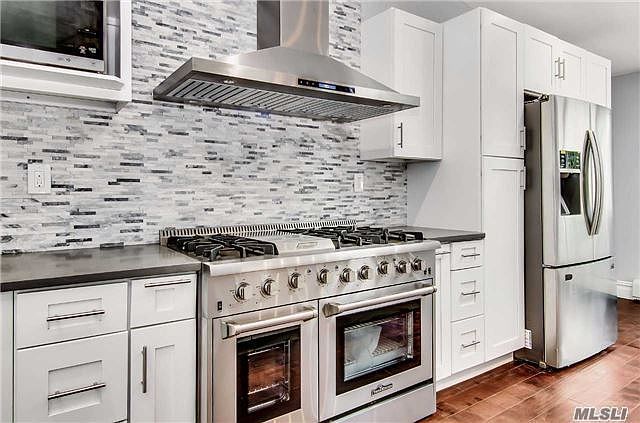 1st image of 144 Lincoln Blvd