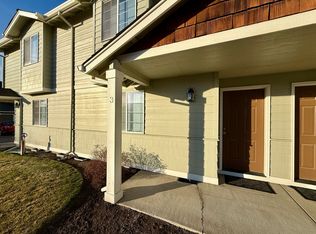 2561 NW Cedar Ave #3, Redmond, OR 97756