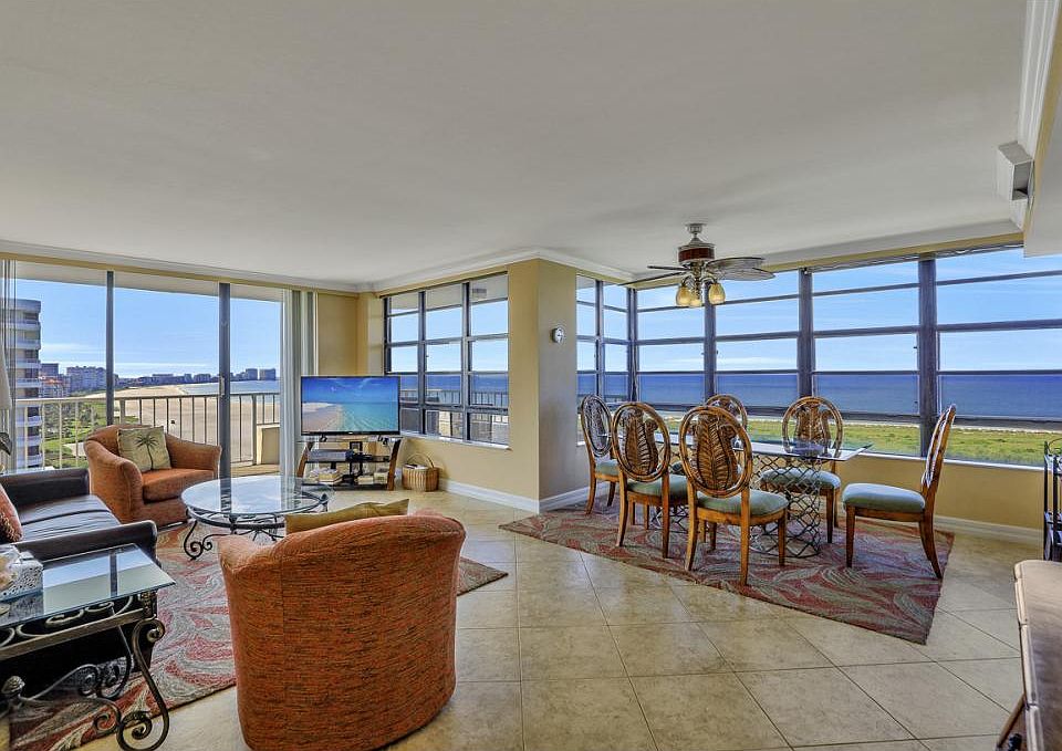 1st image of 440 Seaview Ct APT 1611
