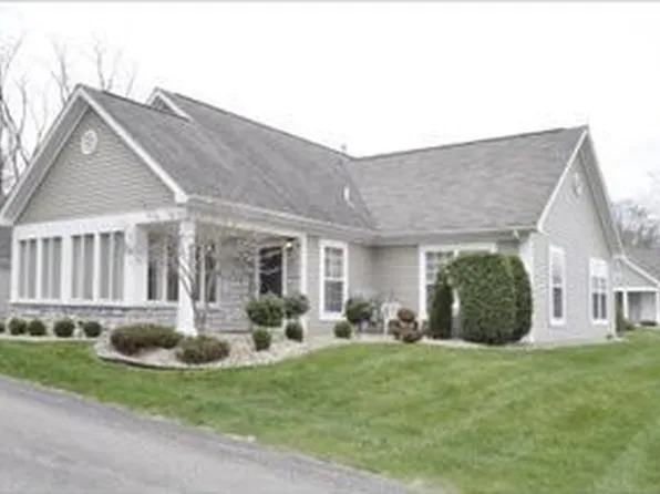 492 Ashton Lake Dr, Battle Creek, MI 49015