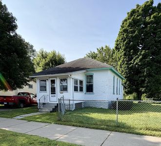 629 E Mark St, Winona, MN, 55987