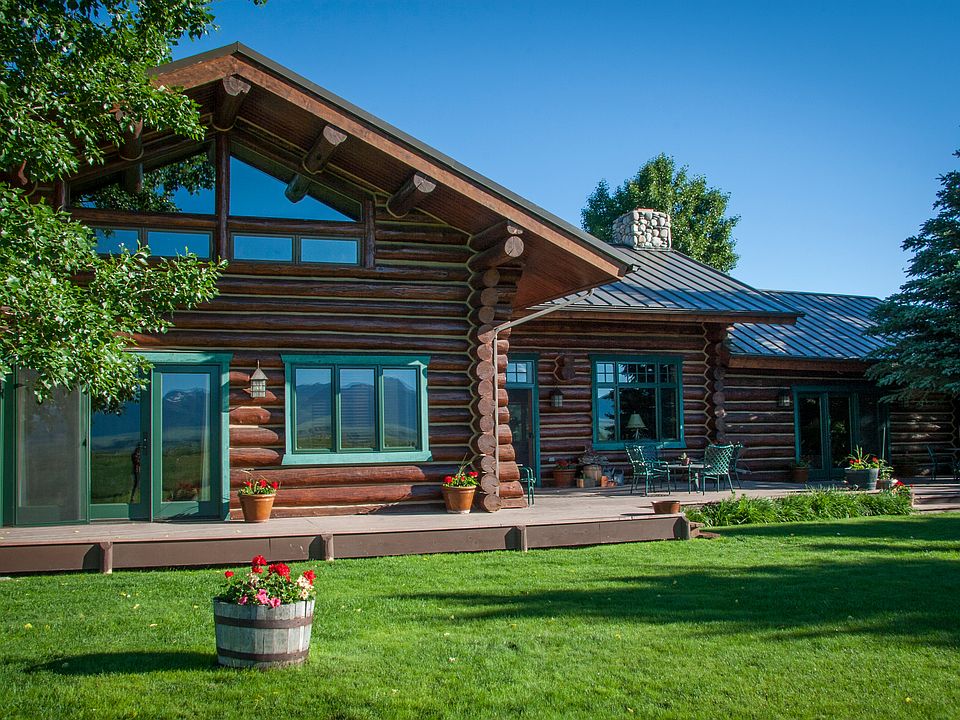 Beautiful Log Home