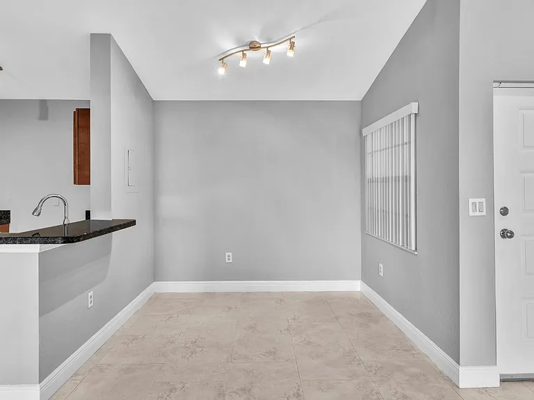 2881 N Oakland Forest Dr #307 — Photo 24