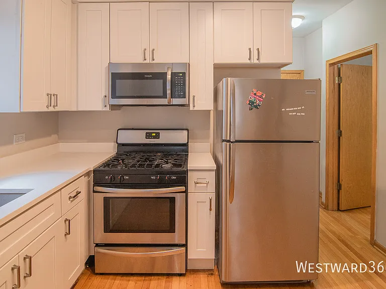 3311 N Seminary Ave #1R — Photo 2
