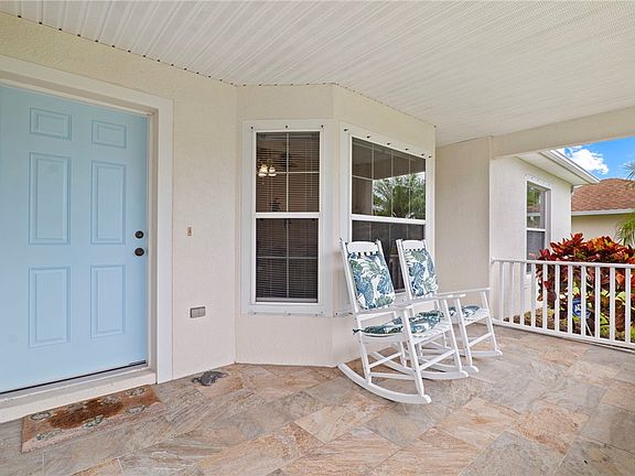3rd image of 934 Bermuda Ave