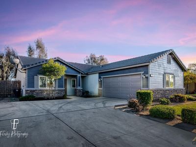 209 Count Fleet Way, Bakersfield, CA, 93307