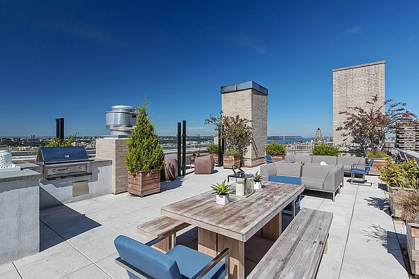 Rented by Stellar Management | media 3