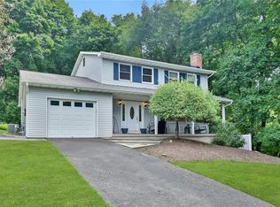 12 Skinner Ct, Tomkins Cove, NY