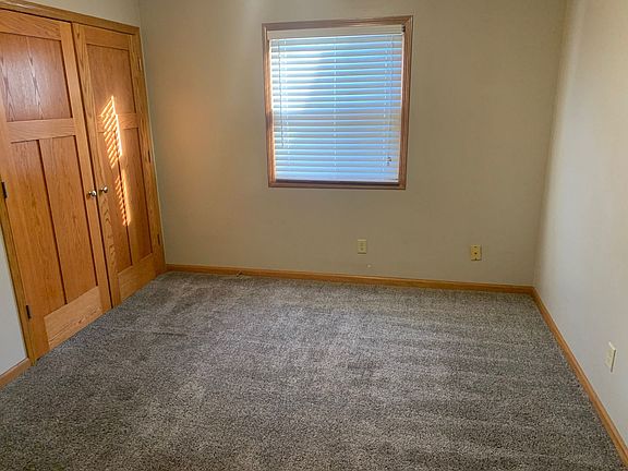 3rd image of 1004 Main St #7