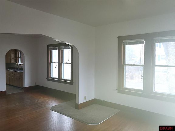 5th image of 414 W 2nd St