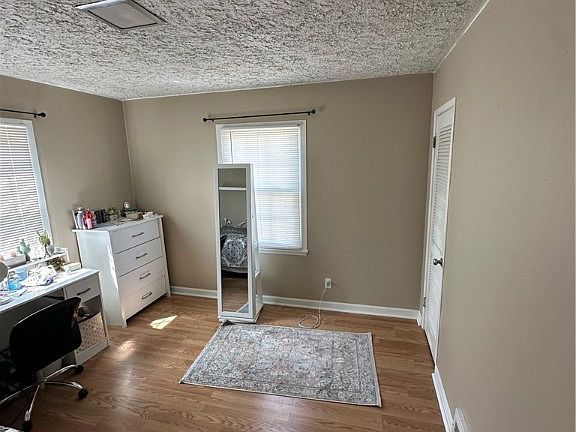 5th image of 715 Central Parkway Ave SE