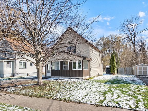 3rd image of 4024 Ridgeway St