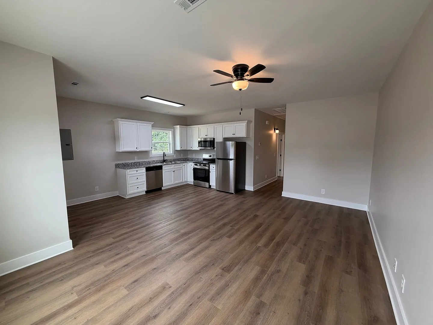 New Construction 2 Bed 2 Bath Duplex in Shelbyville — Photo 3