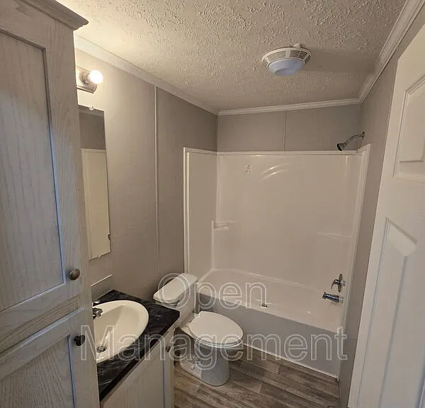 511 E 1st St #82 — Photo 21