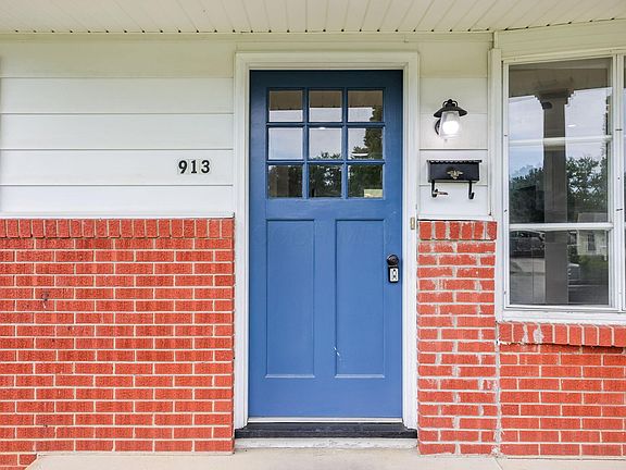 5th image of 913 Roosevelt Ct
